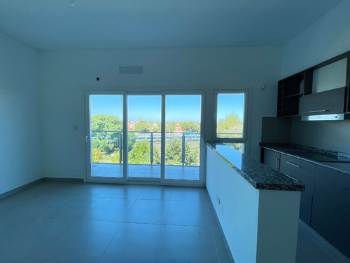 Imagen 9 de 14 de Departamento 3 Ambiente Cochera Y Terraza Privada Castelar