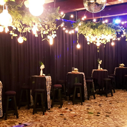 Imagen 10 de 12 de Salón De Fiestas Y Eventos Para Adultos Tipo Pub Cumpleaños