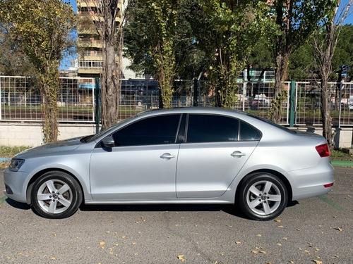 Imagen 2 de 12 de Volkswagen Vento 2.5 Luxury Manual