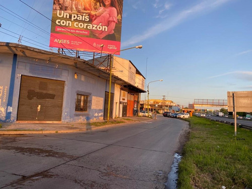 Imagen 4 de 12 de Galpón Con Dos Departamentos En Venta