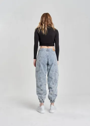 Pantalon Cargo De Jean Rígido Con Elástico En El Tobillo