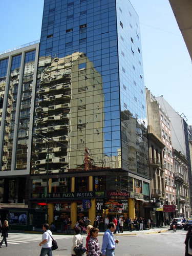 Av. Corrientes Y Montevideo. Dueño Vende Oficina 70 M2 En Excelente Ubicación E Impecable Estado. En Un Edificio Moderno Para Uso Profesional Y Comercial.