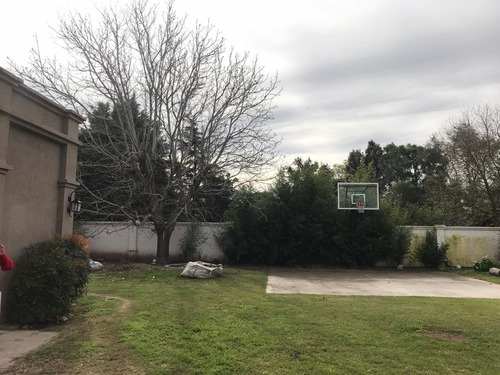 Imagen 7 de 16 de Colonia Tirolesa - Casa De 3 Dormitorios Con Parque Y Pileta