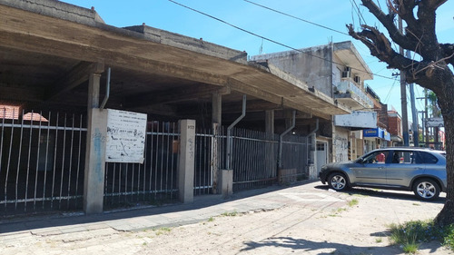 Venta Lote Ideal Para Emprendimiento Inmobiliario En Ramos Mejia. Excelente Ubicacion. Se Escuchan Ofertas