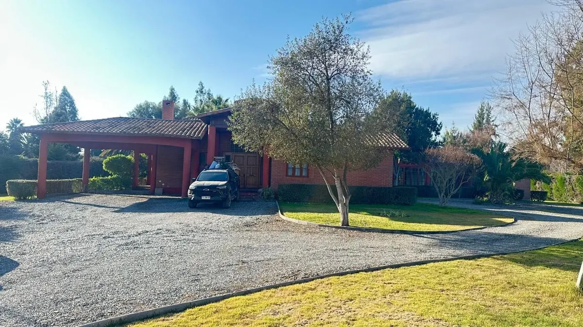 Imagen 4 de 30 de Arriendo Parcela Con Gran Casa 700 M2 Carampangue Talagante