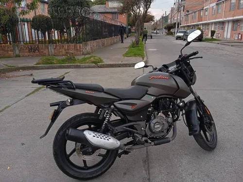 Moto Bajaj Pulsar 180 Fi Neon 2022