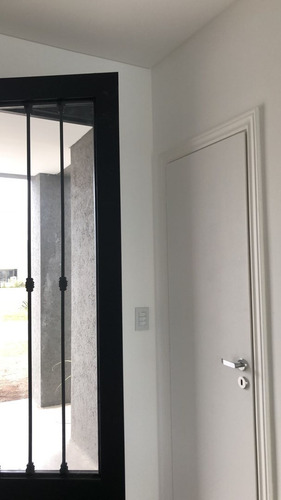 Imagen 10 de 30 de Casa En Venta En Puertos Del Lago, Escobar, G.b.a. Zona Norte