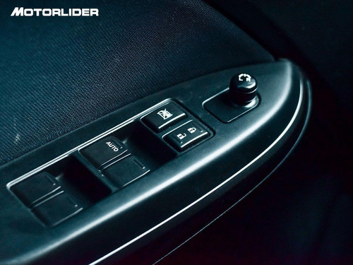 Imagen 19 de 25 de Suzuki Baleno Gl 1.4 Extra Full | Permuta / Financia