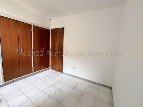 Imagen 18 de 20 de Apartaeto En Venta En Urb El Centro Av Bermudez Db 23-1690