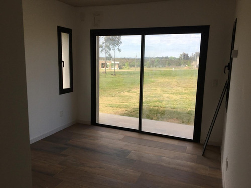 Casa 3 Dormitorios Con Renta En Mirador De La Tahona