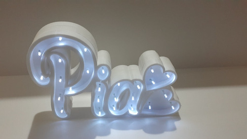 Imagen 5 de 10 de Nombres Iluminados 6 Letras 30 Cm Tu Nombre Polyfan Luces