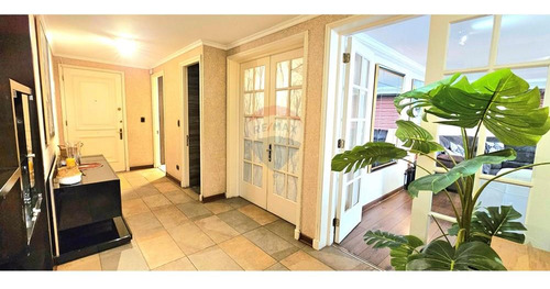 4 Dormitorios Amplios Y Renovado. Departamento