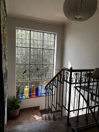 Casa En Venta De 7 Dorm. En Ñuñoa