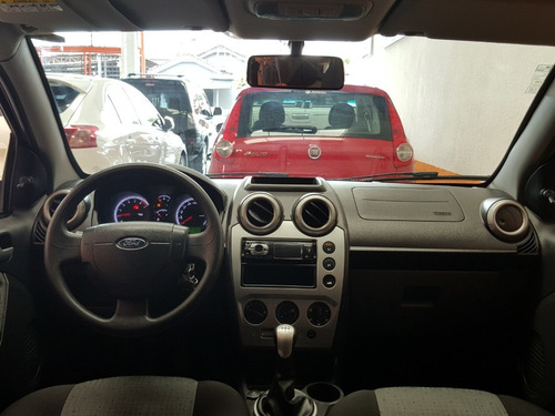 Ford Fiesta Sedan Se 1.6 Rocam (flex) 2014 + Completo