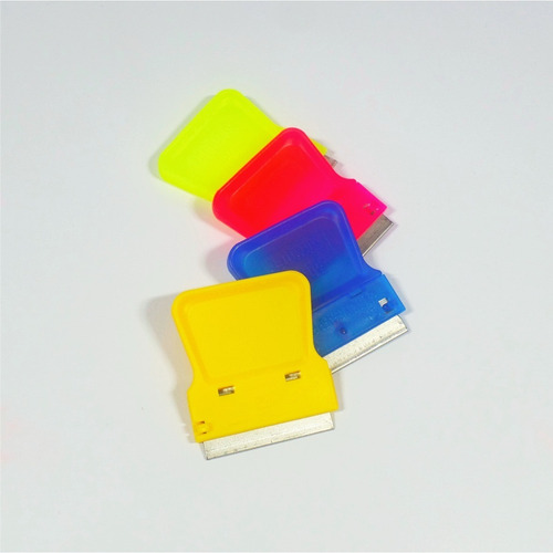 Imagen 2 de 3 de Raspadora Con Hojilla Para Papel Ahumado Y Rotulacion