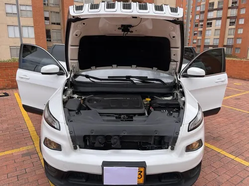 Jeep Cherokee 3.2 Longitude Plus