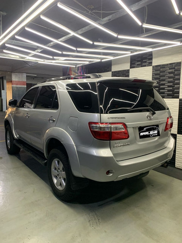 Toyota Fortuner 2010