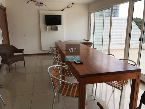 Apartamento En Aidy Grill, 2 Dormitorios Alquiler Anual - Ref: 240