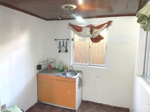 Se Vende Casa En Peñalolén 3d1b +1d1b Y 2 Estacionamiento