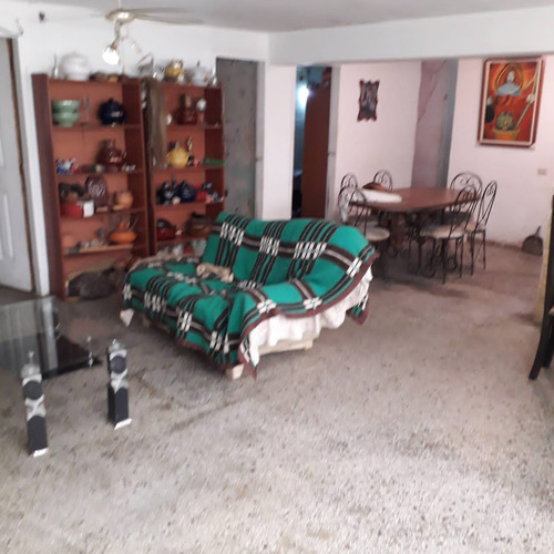 Venta De Apartamento Catia Propatria.