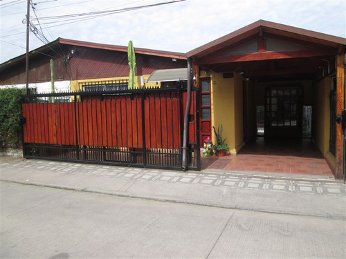 Casa En Venta De 4 Dorm.estación Metro Las Parcelas En Maipú
