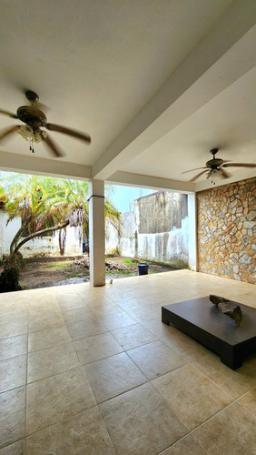 Se Vende Townhouse En Chalets De La Laguna, Tipuro