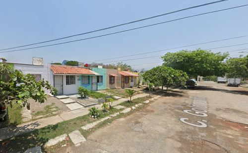 Casa En Remate Bacario En La Galandrino, Campo Verde , Puerto Vallarta , Jalisco -ngc