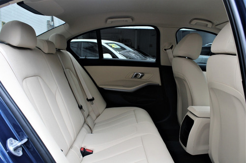 Imagen 6 de 7 de Bmw 320i At 2021 Con 2,000 Kilometros Equipo Adicional