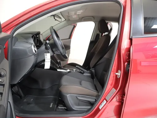 Mazda 2 Touring Sdn 1.5 At