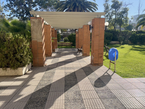 En Venta 4 Dormitorios, 2 Estacionamientos