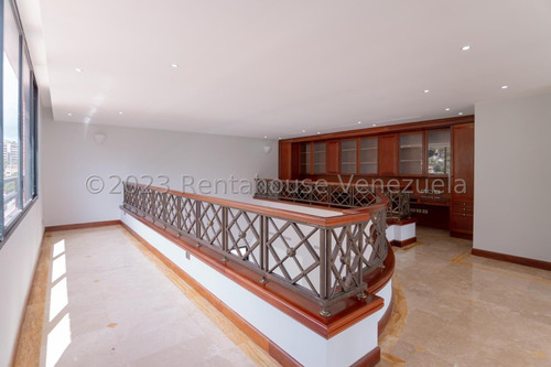 Vendo Apartamento Penthouse Varios Niveles Altamira Yf