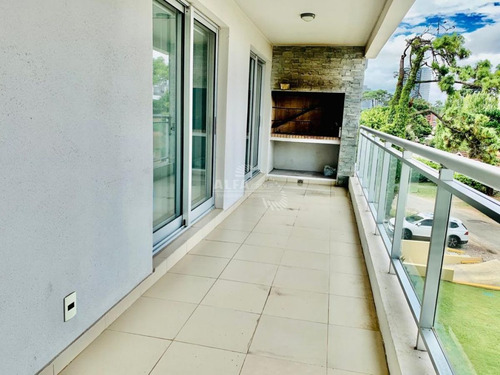 Imagen 5 de 18 de Apartamento En Punta Del Este, Con Parrillero Propio