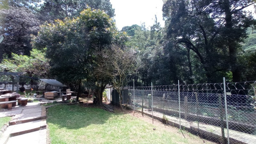 Imagen 7 de 30 de Vendo Hermosa Y Amplia Casa, Ubicada En Un Lugar De Ensueño, Rodeada De Naturaleza, Excelente Precio, 3 Salas, 4 Dormitorios, Alta Plusvalia Y Seguridad