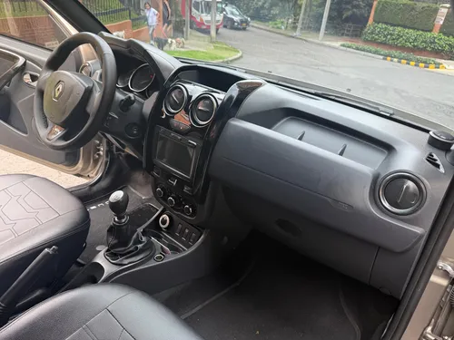 Renault Duster 2.0 Dynamique 4X4 MT