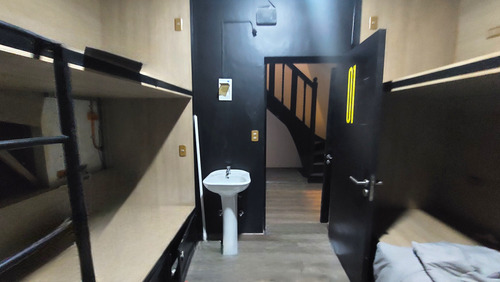 Casa En Venta De 5 Dorm. En Providencia