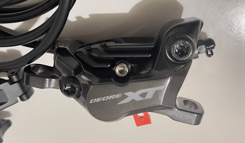 Freio A Disco Hidráulico Shimano Deore Xt M8120 4 Pistões