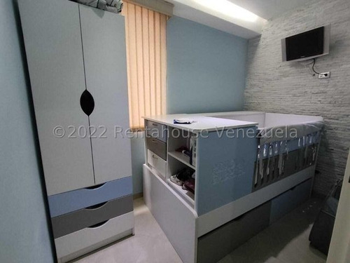 Imagen 11 de 17 de Mayerling Gonzalez Bm Vende Apartamento Mls #22-27031