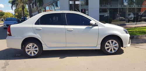 Toyota Etios Xls 1.5 4 Ptas M/t 2018 Financiado