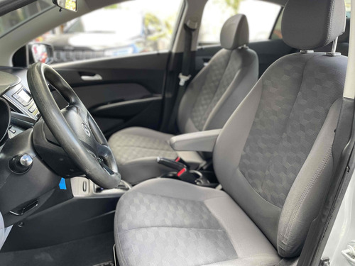 Hyundai HB20S 1.6 COMFORT PLUS 16V FLEX 4P AUTOMÁTICO