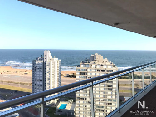 Espectacular Departamento, De 3 Dormitorios, A La Venta En Punta Del Este