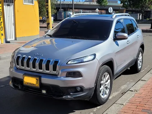 Jeep Cherokee 3.2 Longitude