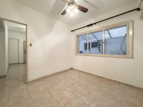Venta - Departamento 2 Ambientes Con Patio - Recoleta