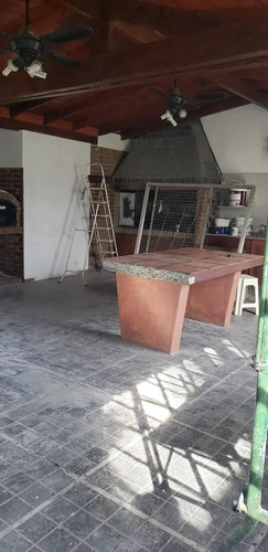 Casa En Venta - 3 Dormitorios 1 Baño - Cochera - 7.186mts2 - Moreno