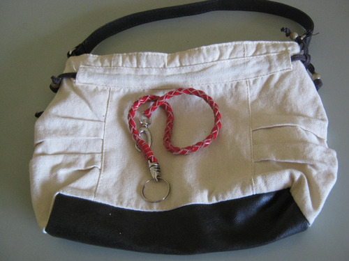 Cartera De Tela Y Cuerina