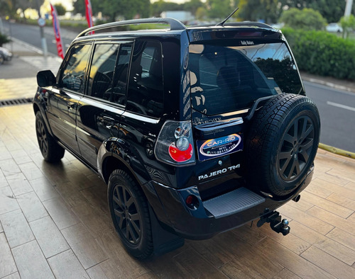 Mitsubishi Pajero TR4 2.0 4X4 16V 140CV FLEX 4P AUTOMÁTICO