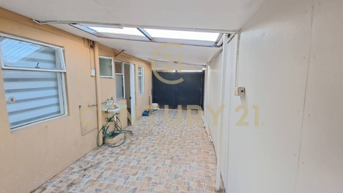 Se Vende Casa 5 D En Villa San Juan Ii, Concepción.