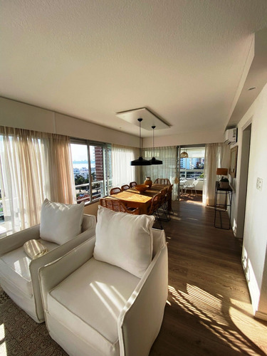 Hermoso Apartamento 4 Dormitorios En Torre Verona, Península De Punta Del Este En Venta & Alquiler Anual