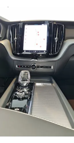 Volvo XC60 2.0 T8 Plus