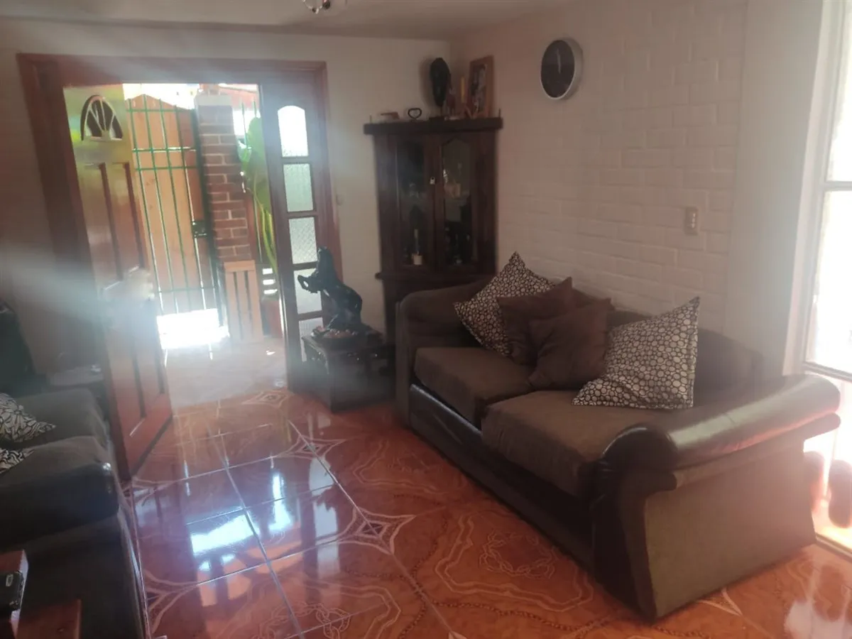 Imagen 1 de 9 de Vendo Casa En Quilicura, 2 Dormitorios, 1 Baño, 1 Est.