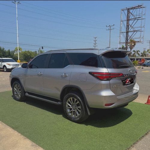 Toyota Fortuner Vx.r Sr5 4x4 V6